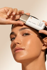 Glow Fixation™ SPF 30 Kevyt sävyttävä skin tint